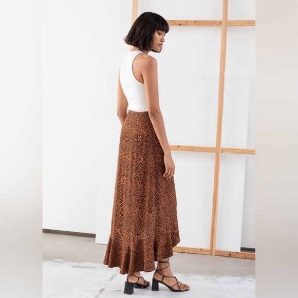 & Other Stories Ruffle Wrap Maxi Skirt in Leopard - Picture 2 of 9